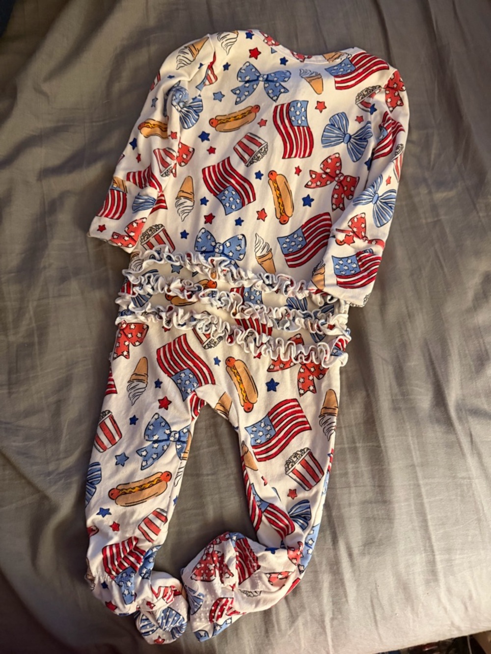 Caden Lane Bamboo Ruffle Footie - Picture 2 of 4